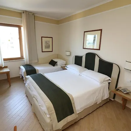 Otel Tourist
