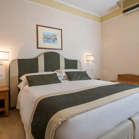 Tourist Otel Sorrento