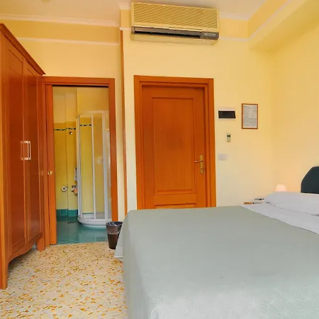 Tourist Otel 3*