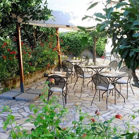 Tourist Otel Sorrento