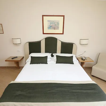 Tourist Hotel 3*
